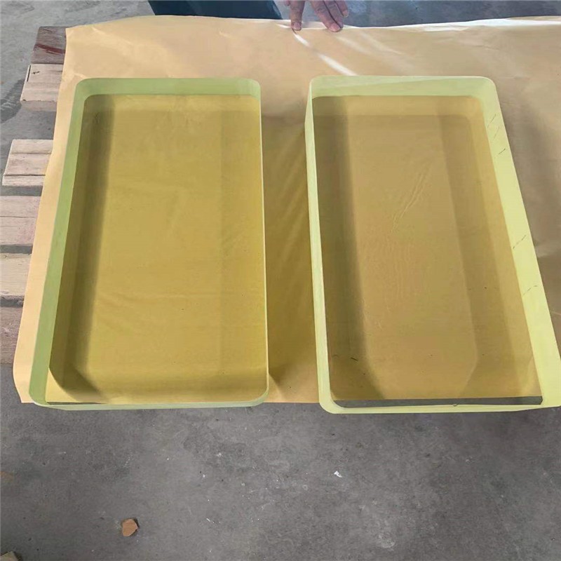 东方铅玻璃