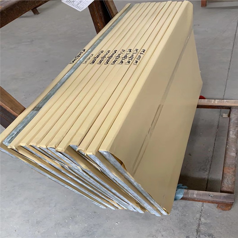 东方铅玻璃